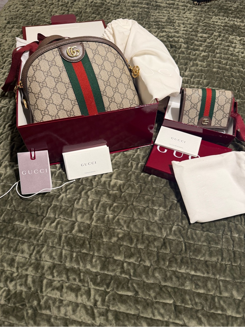 Like NEW Gucci Beige Crossbody with matching small wallet - Picture 2 of 13
